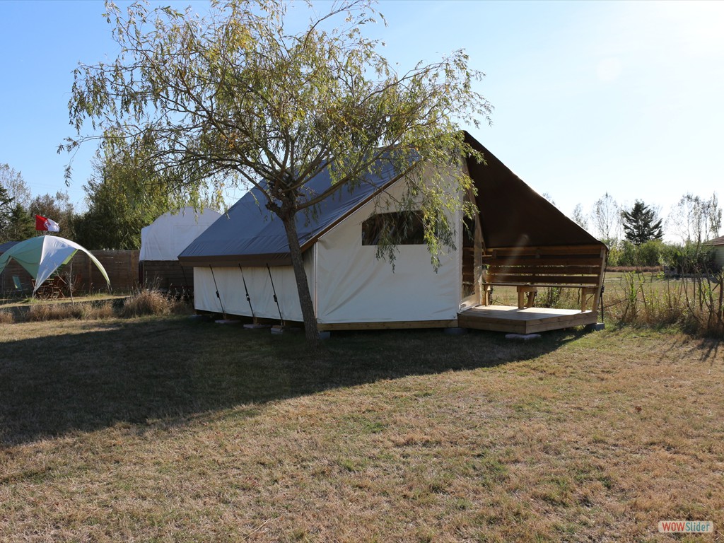 tente-lodge-safari-cocoa-camping-insolite-vendee