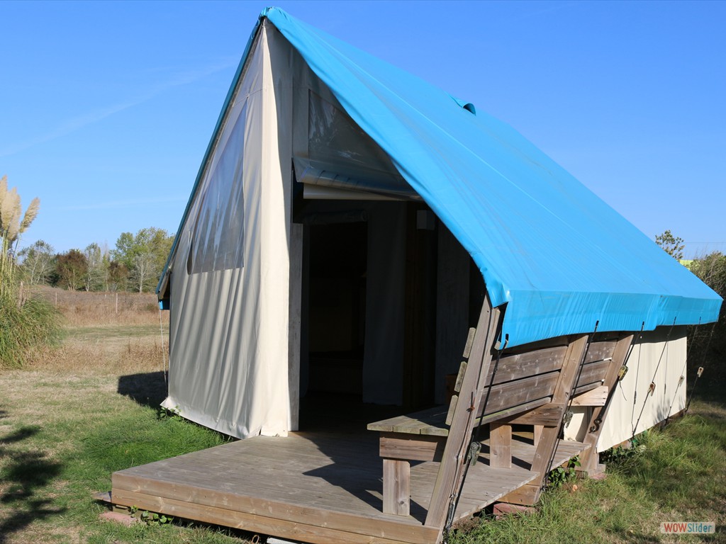 tente-lodge-safari-turquoise-camping-insolite-vendee